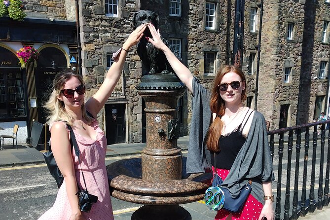 Edinburgh: The Peoples Story - Private Walking Tour - Experiencing Vibrant Culture