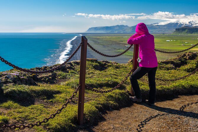 Explore the South Coast of Iceland Premium Tour 6 Persons Max - Sum Up