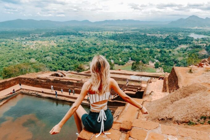 From Kandy: Sigiriya Rock and Dambulla Cave Temple Day Tour - Gem and Wood Crafting