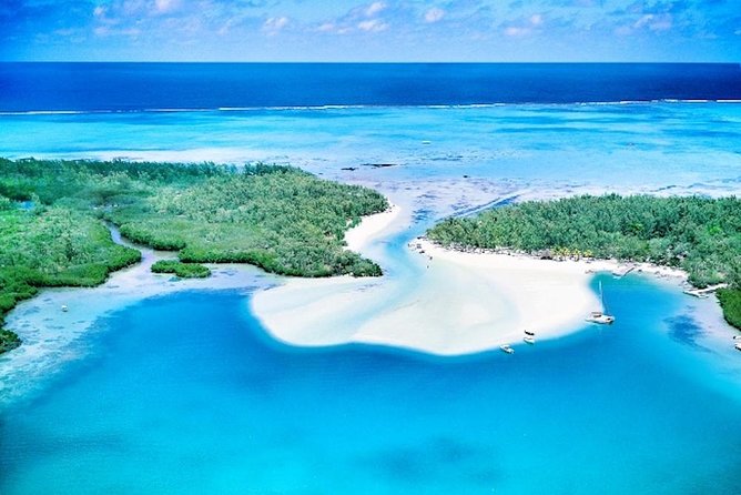 Full Day Ile Aux Cerfs Speedboat Trip With Hotel Transfers (Private or Shared) - Personalized Experience