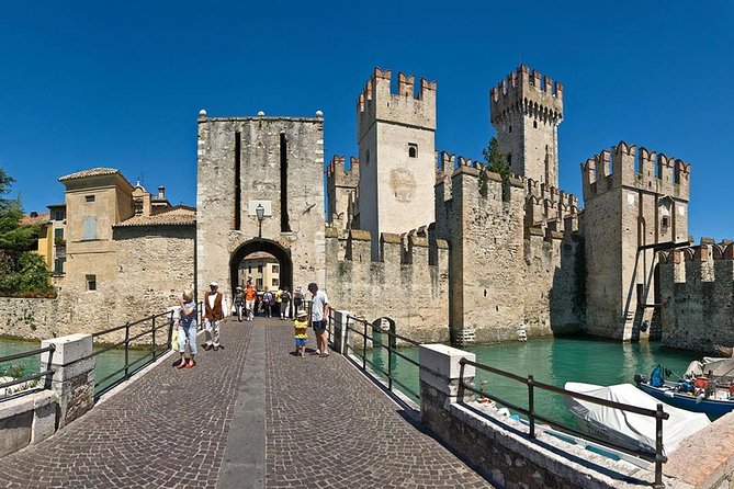 Full-Day Lake Garda and Desenzano Del Garda From Milan – Small Group Tour