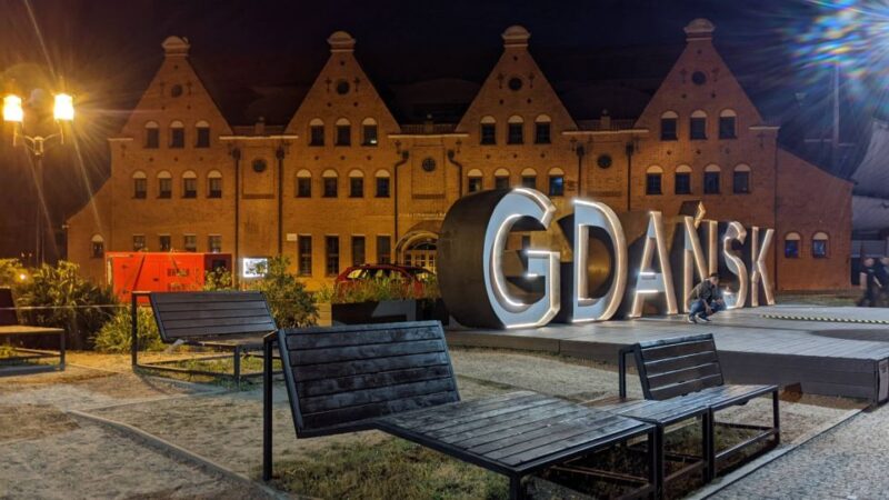 Gdansk: Old Town Highlights Self-guided Tour - Tour Logistics and Requirements