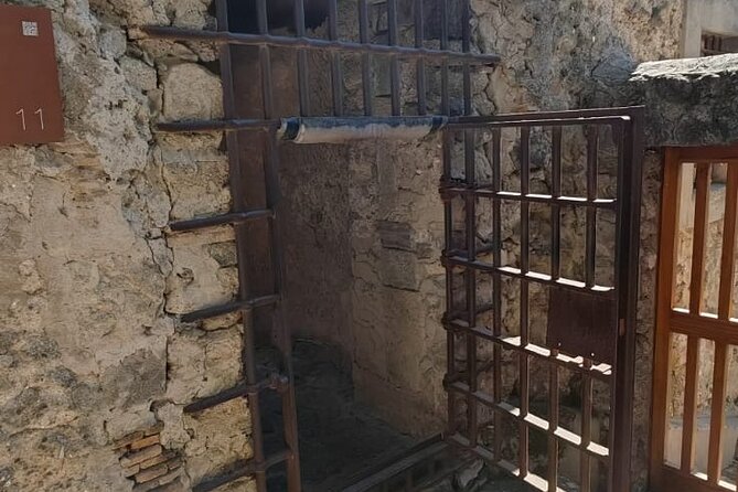 Guided Tour of the Aragonese Castle in Ischia - The Sum Up