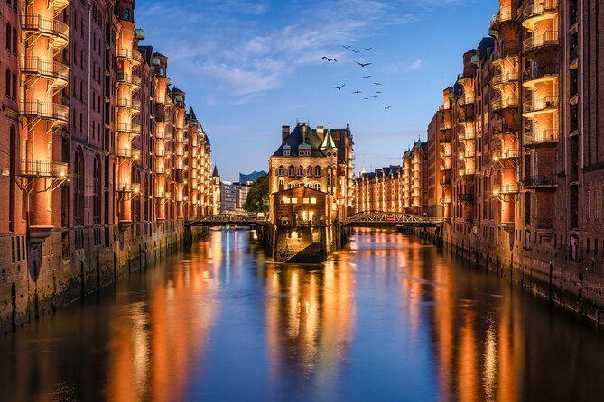 Hamburg at Night: Old Town & St Pauli Private Tour - Recommendations for Bars and Restaurants