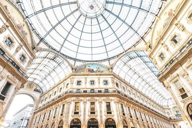 Illuminated Milan Tour of Must-See Sites for Kids & Families With Gelato & Pizza - Exploring Milans Illuminated Landmarks