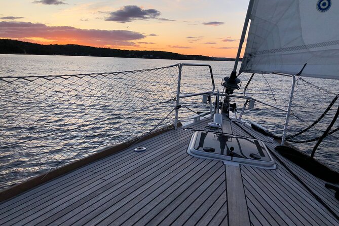 JFarwell Sunset Wine and Cheese Yacht Sailing - Tips for a Memorable Evening