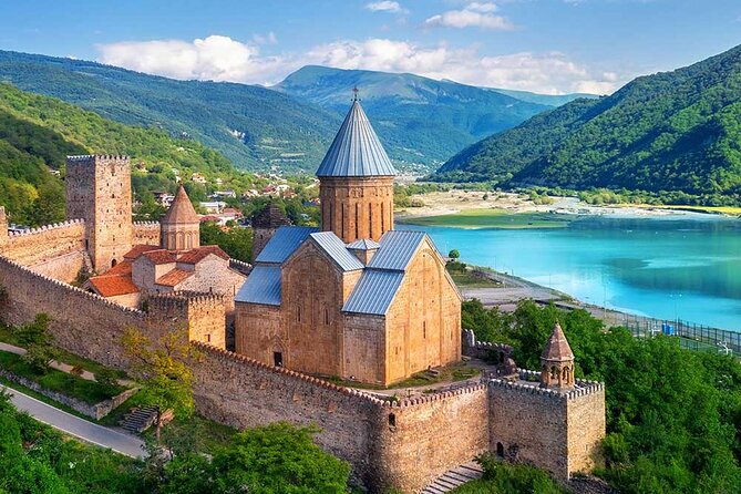 Kazbegi (Stepantsminda) and Gudauri Private Tour - Booking and Logistics
