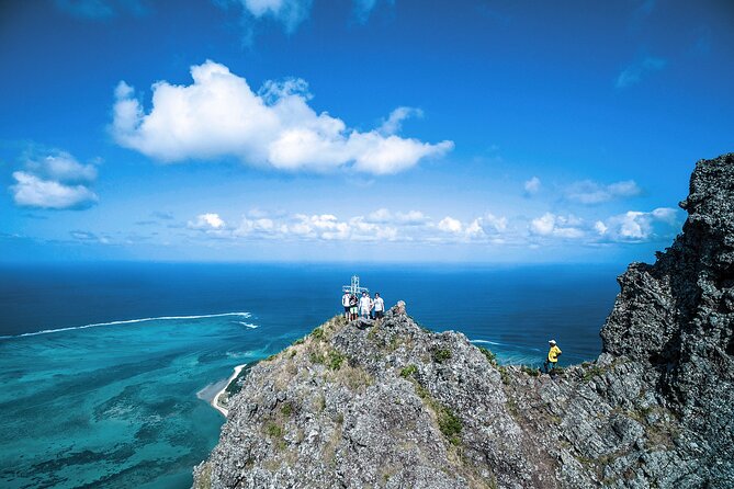 Le Morne Mountain: Guided Hike With Our Professional Local Guides - Stunning Scenic Views