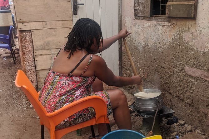 Local Ghanaian Cooking Class in Accra to Help Support Wellness Community Center - Dining Together After Cooking