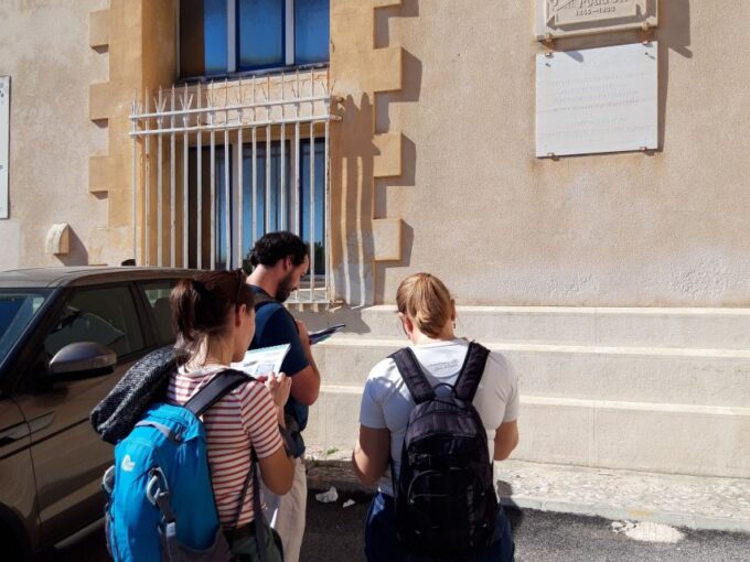 Marseille: Urban Coves Tour and Treasure Hunt - Group Size Limit