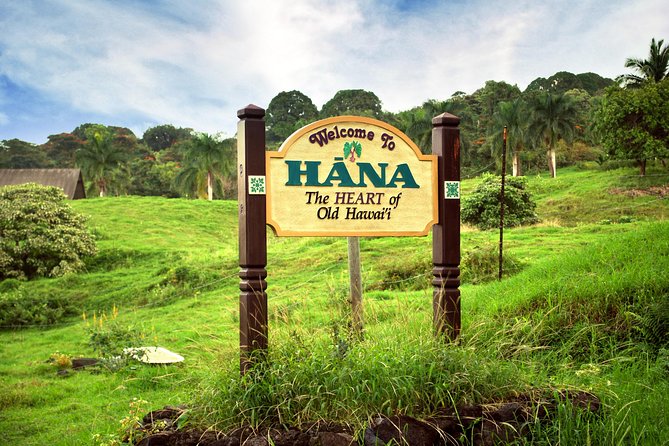 Maui Adventure Bundle: 6 Epic Audio Driving Tours, Including Road to Hana - Reliable GPS-Activated Directions and Music