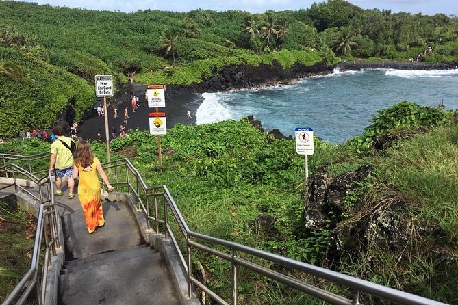 Maui Tour : Road to Hana Day Trip From Lahaina With Pick-Up - Exploring the Road to Hana