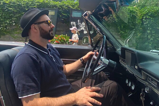 Montreal Tour in 1 Hour Aboard a 1966 Dodge Monaco - Getting to the Meeting Point