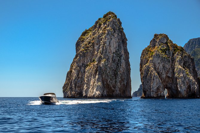 One Day Private Boat Tour of Capri - Customer Reviews