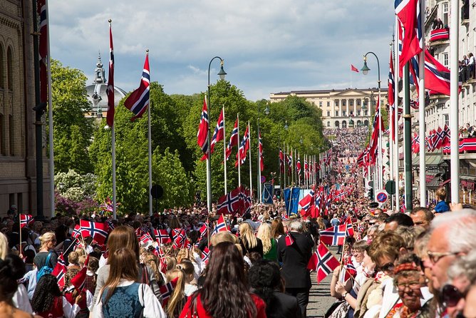 Oslo: Private VIP City Tour by Luxury Minivan With Driver & Guide - Pricing and Cancellation Policy