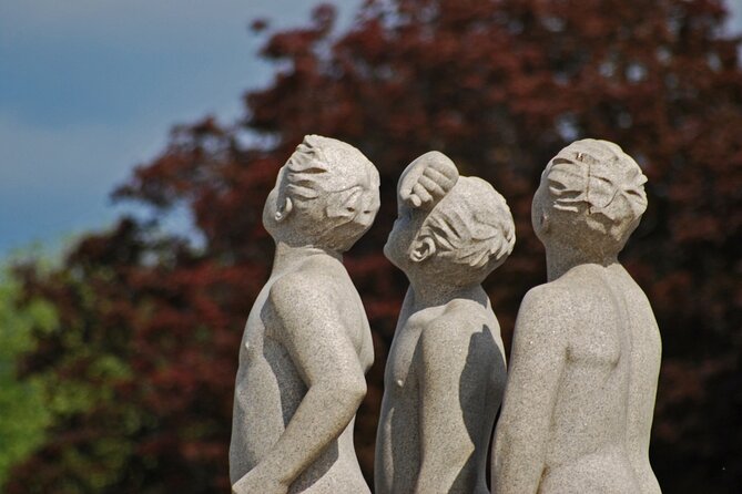 Oslo Scavenger Hunt and Highlights Self-Guided Tour - Exploring Oslos Key Monuments