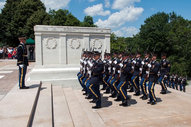 Perfect Private Mt. Vernon/Arlington Cemetery Tour - Visiting Arlington Cemetery