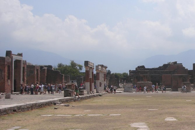 Pompeii and Mount Vesuvius SELECT Tour - Booking and Purchasing Information