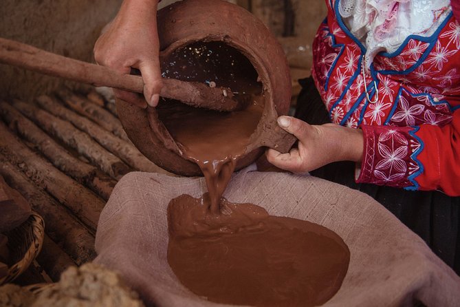 Pottery Classes in a Hidden Community in Cusco - Discovering Handcrafted Souvenirs and Pottery