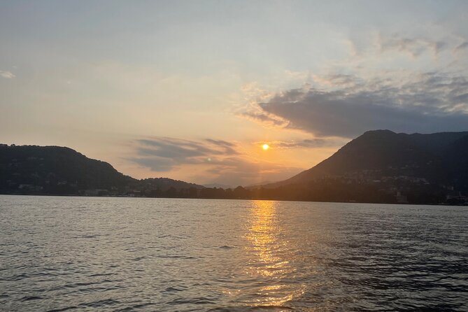 Private 2-Hour Motorboat Tour on Lake Como - The Sum Up
