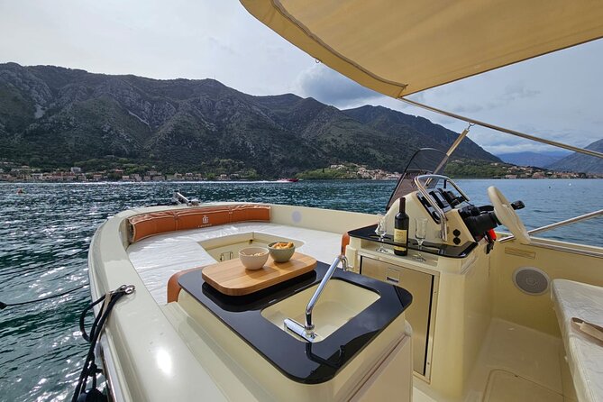 Private 2 Hour Speedboat Tour Our Lady of the Rock and Perast - Discovering Perast