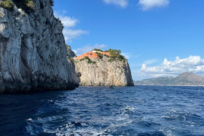 Private Boat Experience: Admire the Capri Coast 2 Hours - What to Bring and Wear