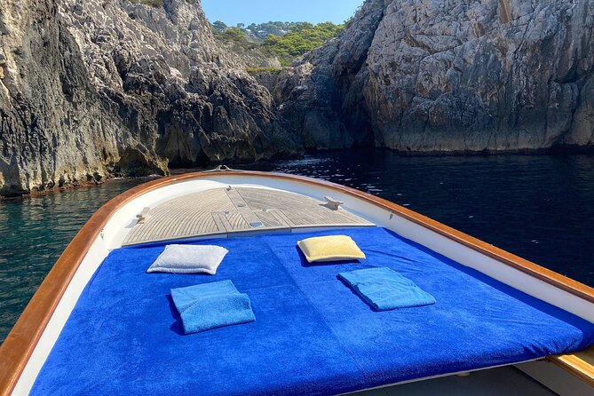 Private Boat Tour Around Capri With Classy Gozzo - Highlights of the Tour