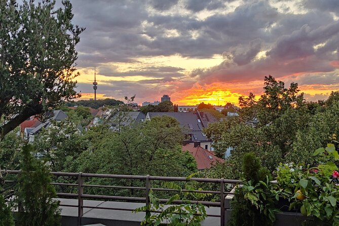 Private Champagne Sundowner on Rooftops of Munich - Cocktails at the Local Bar