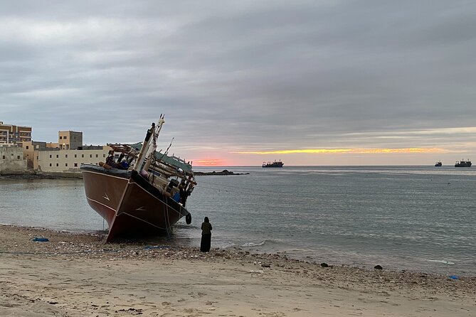 Private Full-Day East Oman Tour From Salalah With Lunch - Tips for Travelers