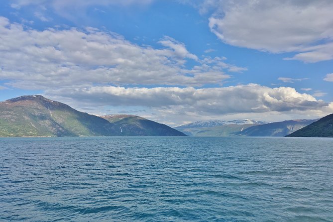 PRIVATE GUIDED TOUR: King of the Fjords – Round Trip to the Sognefjord, 11 Hours - Explore the Sognefjord