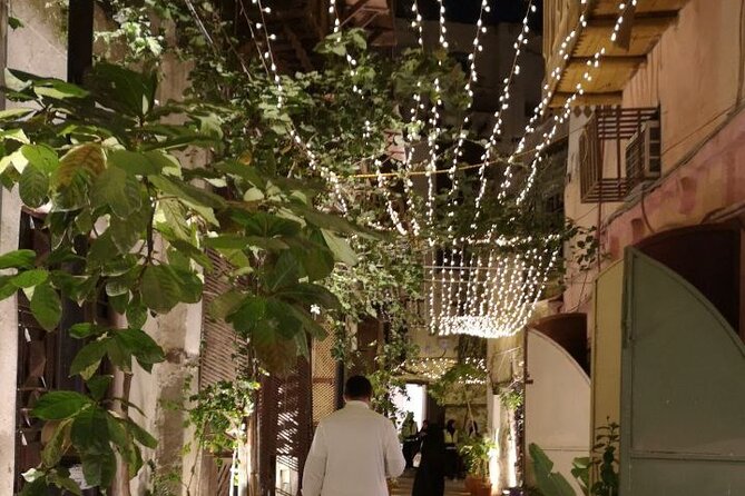 Private Historic District Tour in Jeddah by a Local Guide - Why Choose This Tour?
