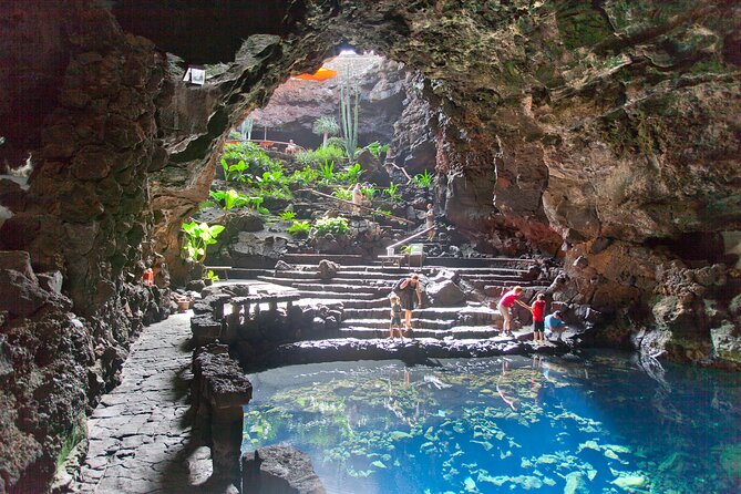 Private Luxury Full Day Timanfaya Tour, Jameos Del Agua and Cueva De Los Verdes - Sum Up