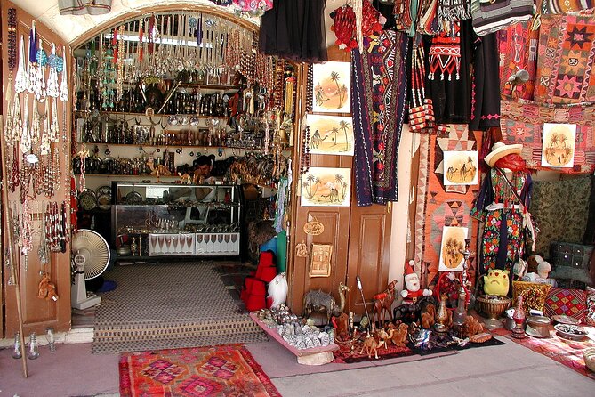 Private Shopping Experience - Customized Dining Options