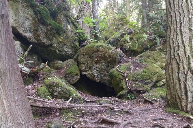 Private Singhampton Caves Hiking Tour, Collingwood/Blue Mountain - Customizable Hike
