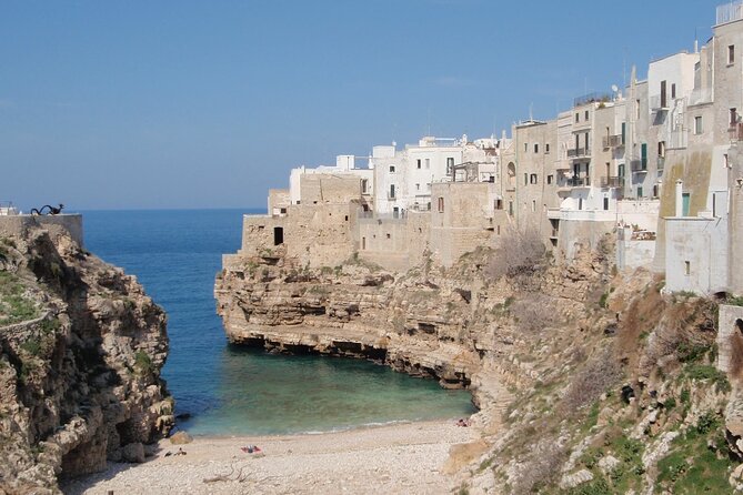 Private Tour Alberobello, Locorotondo With Wine Tasting - Discovering Locorotondo