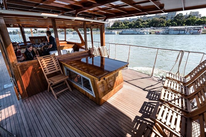 Private Yacht Tour in Budapest - Booking Details