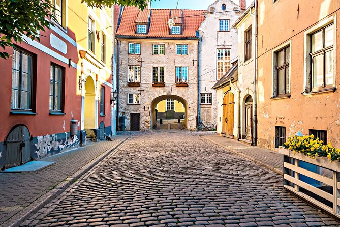 Riga Scavenger Hunt and Highlights Self-Guided Tour - Riga: A City of Discovery