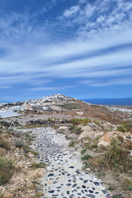 Santorini: Three Villages and Three Castles Hiking Tour - Discovering Emporio