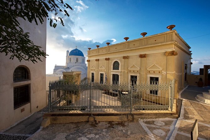 Santorinis Highlights Tour Experience - Customized Tour Experience