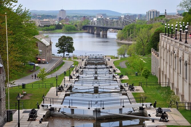 Self-Guided Scavenger Hunt: Ottawa's Iconic Sights - Scavenger Hunt Highlights