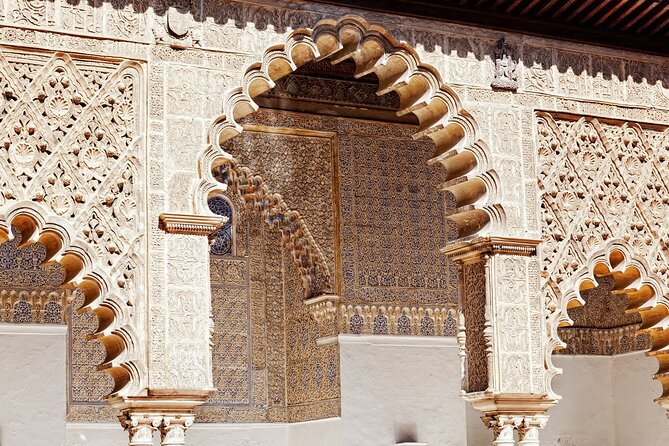 Seville: Guided Tour to the Alcazar + Cathedral and Giralda - Praise for Tour Guides