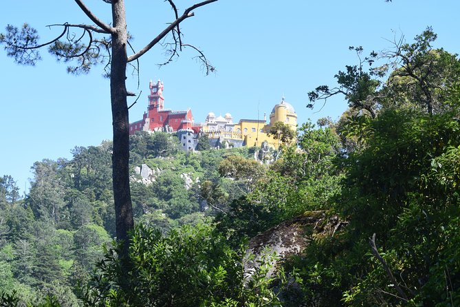 Sintra and Cascais With a Local Guide - Group Tour Starting From Sintra - Discovering Quinta De Regaleira