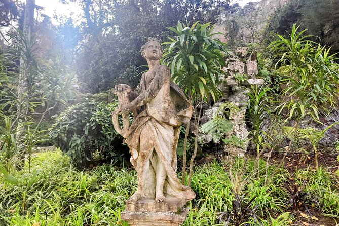 Sintras Mystical Palaces: Private Walking Tour - Visiting National Palace of Sintra