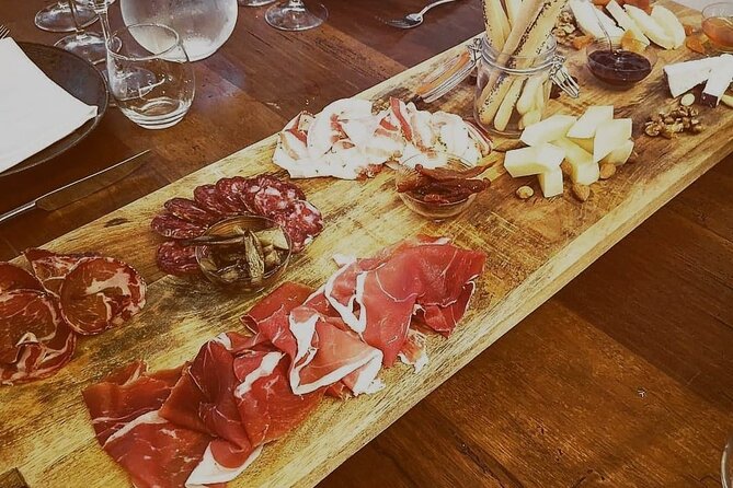 Small Group Pompeii Wine Tasting With Lunch & Transfer Included - Lunch and Cuisine