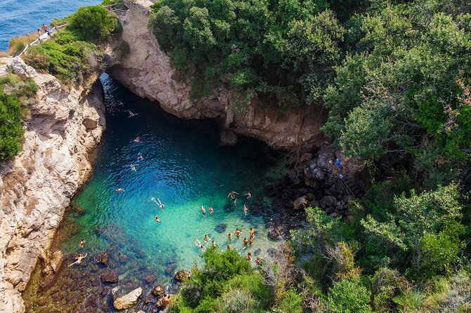 Sorrento Coast Cruise in Typical Gozzo With Limoncello Tasting - Additional Tour Information