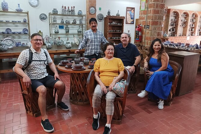 Tonalá & Tlaquepaque Tour: Art Towns & Pottery Experience - Guide Performance and Knowledge