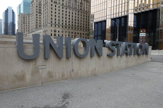 Toronto Self-Guided Walking Tour and Scavenger Hunt - Data Plan Requirement