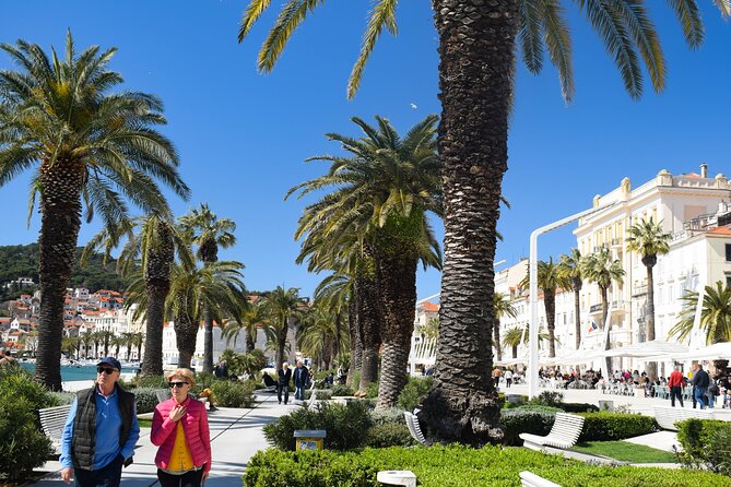 Walking Vegan Food Tour of Split - Welcoming Atmosphere
