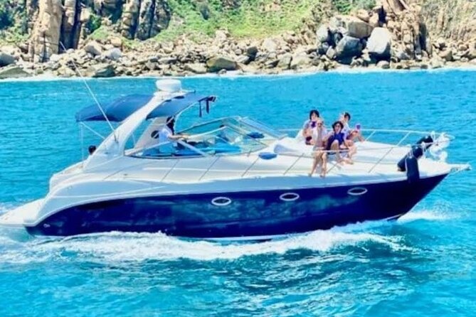 Whale Watching & Snorkeling Private Yacht Tour Cabo With Food & Drinks - What to Expect