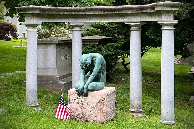 Woodlawn Cemetery: A Self-Guided Audio Tour of Gilded Age Art and Architecture - Exploring the Cemeterys History